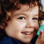 ЯК ДІТЯМ КОРИСТУВАТИСЯ ЕЛЕКТРОННИМИ ПРИСТРОЯМИ БЕЗПЕЧНО ДЛЯ ЗОРУ